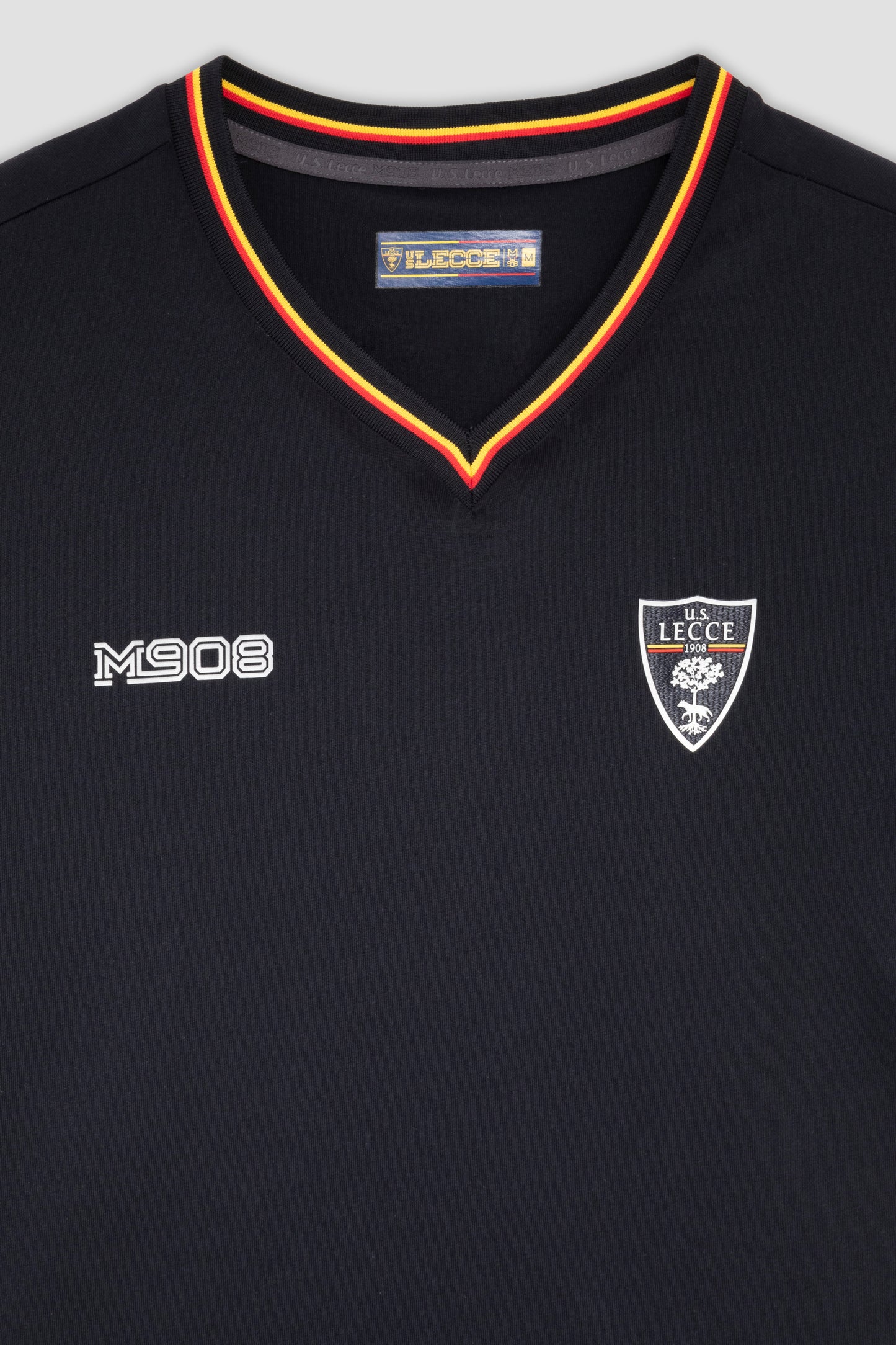 T-shirt blu navy con scollo a V